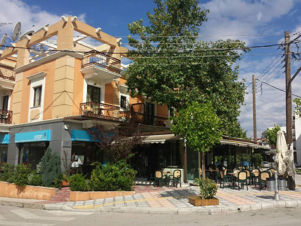 Yiannis Apartments Янина Екстериор снимка