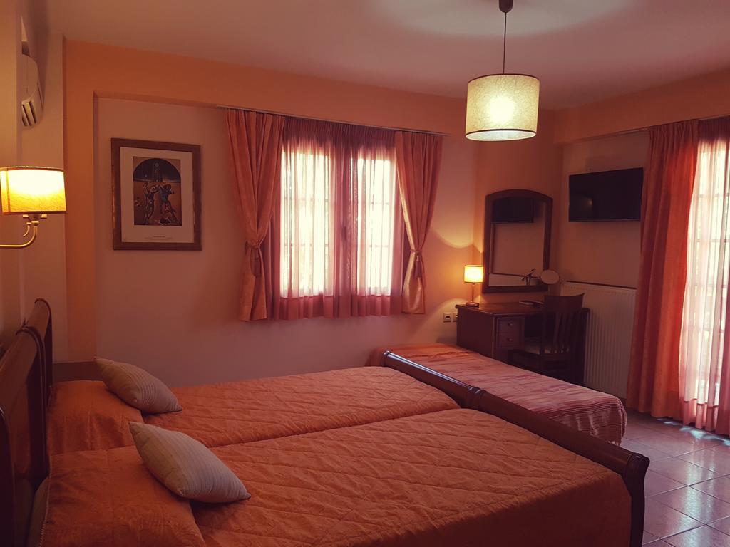 Yiannis Apartments Янина Екстериор снимка