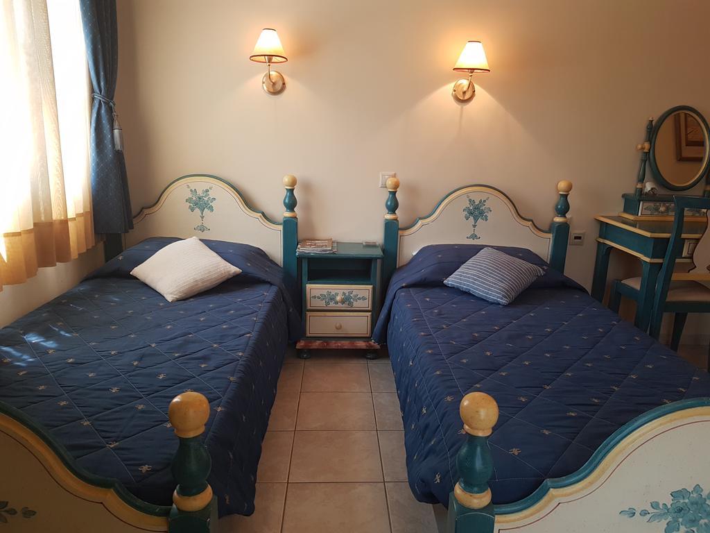 Yiannis Apartments Янина Екстериор снимка