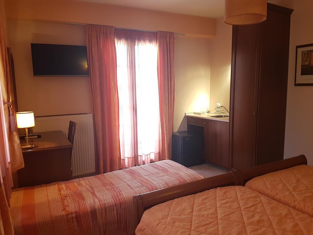 Yiannis Apartments Янина Екстериор снимка