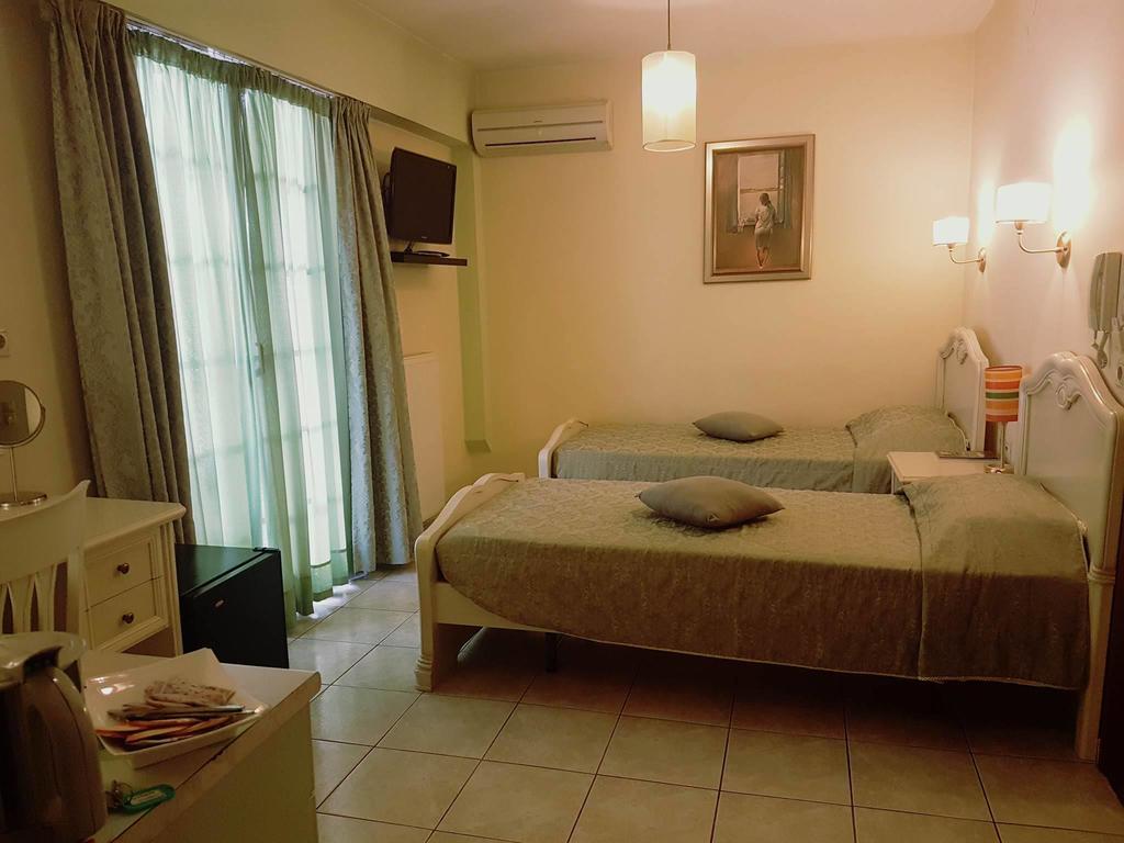 Yiannis Apartments Янина Екстериор снимка