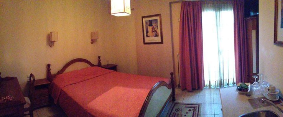 Yiannis Apartments Янина Екстериор снимка