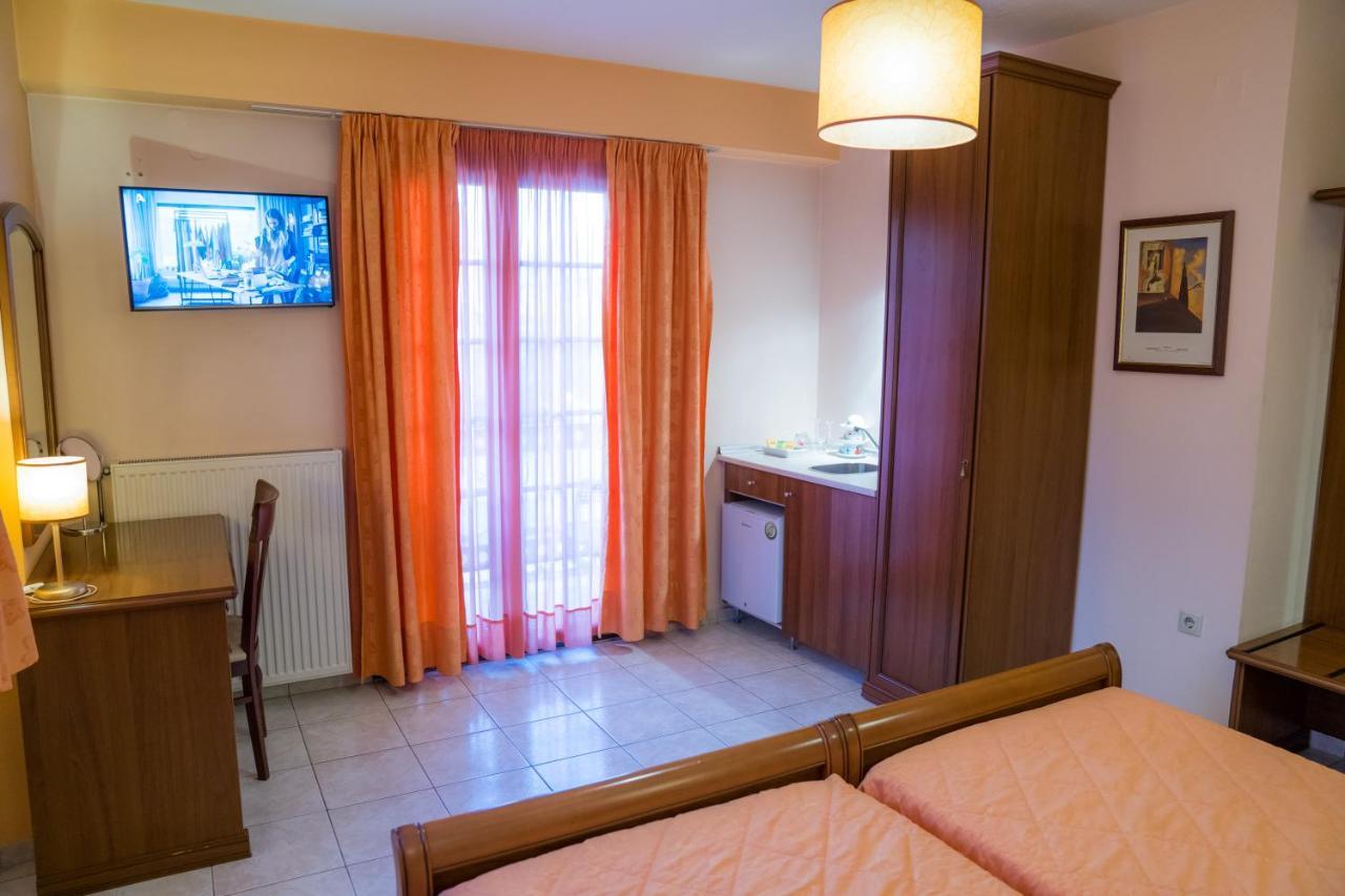 Yiannis Apartments Янина Екстериор снимка