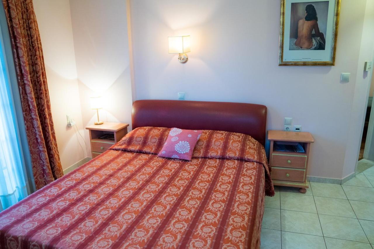 Yiannis Apartments Янина Екстериор снимка