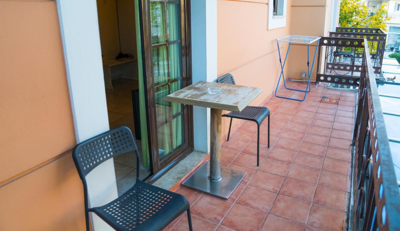 Yiannis Apartments Янина Екстериор снимка