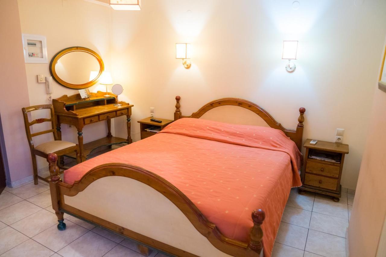 Yiannis Apartments Янина Екстериор снимка